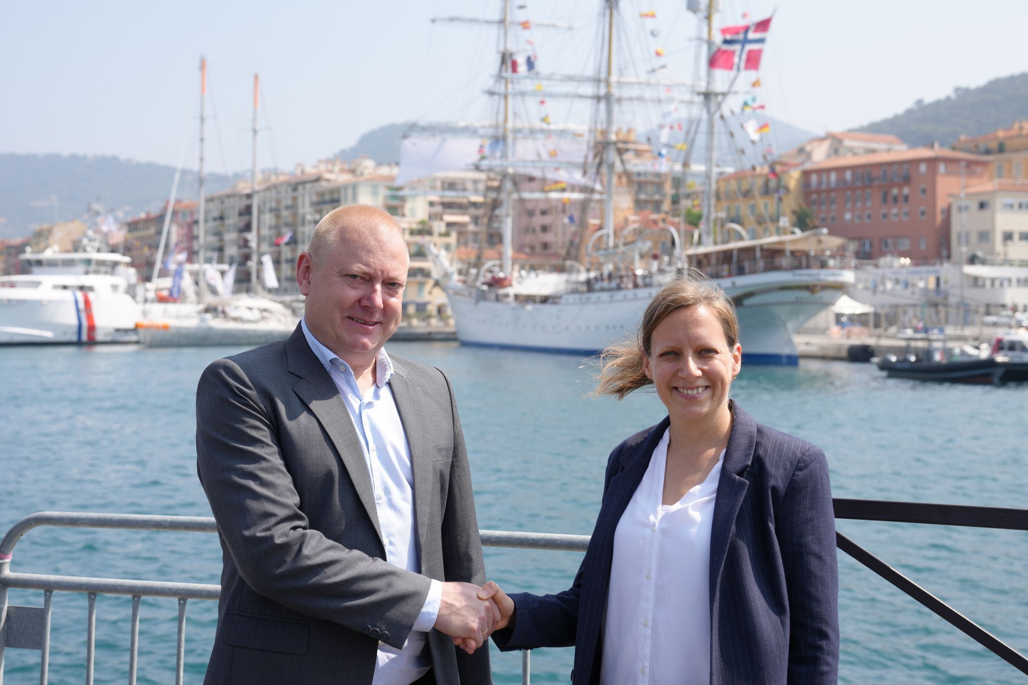 Hanna Brocke (Co-founder & CSO, PlanBlue) and Ole Larsen (Director for Strategic Partnerships, DHI)